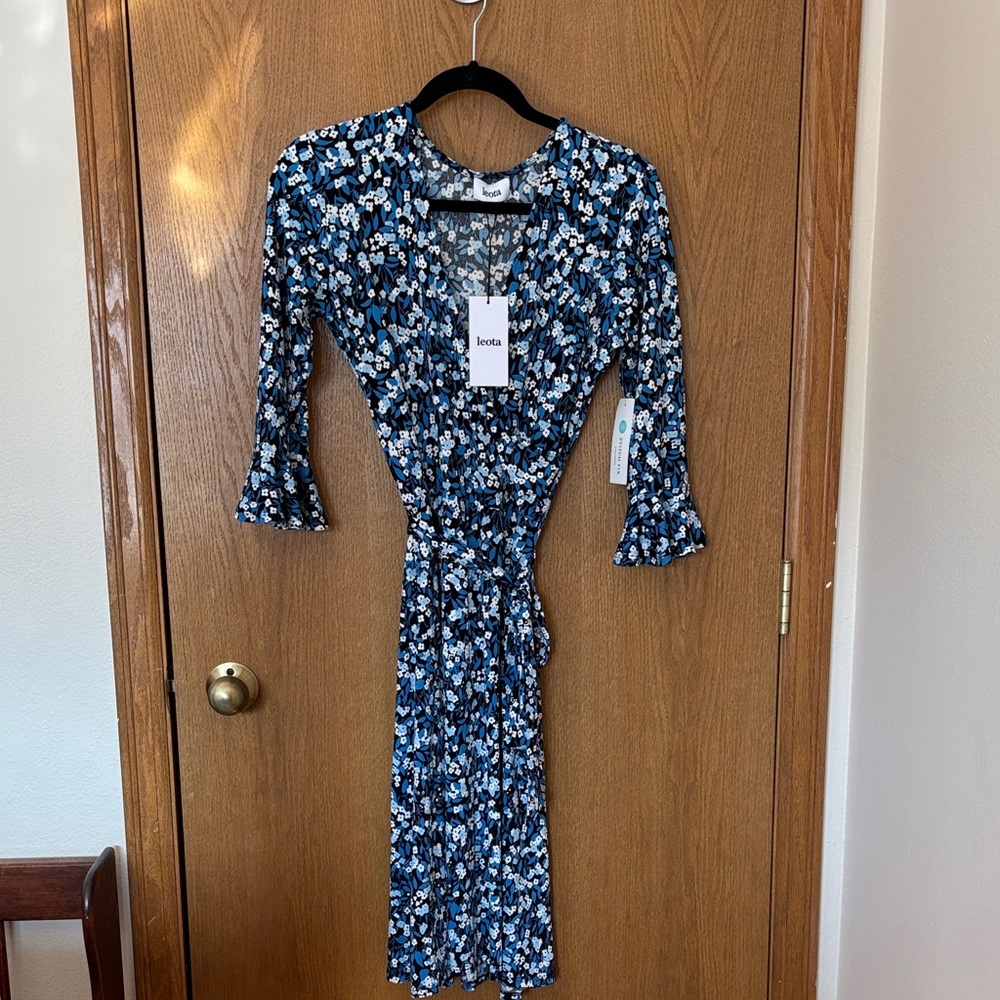 Leota Wrap with Ruffle Sleeve Dress Size Small NWT